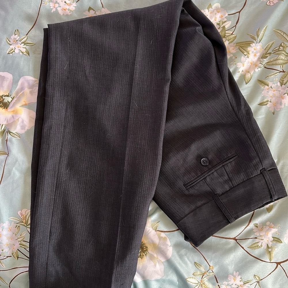 Loft Size 8 charcoal with pinstripe low rise trouser EUC